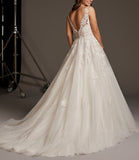 Plus Size A-Line Lace Appliqued Wedding Dresses Light Large Size Champagne Bridal Gowns