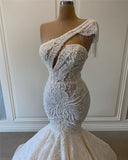 Luxury Pearls Beaded Wedding Dresses Scoop Neckline One Shoulder Mermaid Bridal Gowns