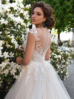 Illusion A-line O-neck Cap Sleeve Wedding Dress Champagne Lace Appliqued Wedding Gown