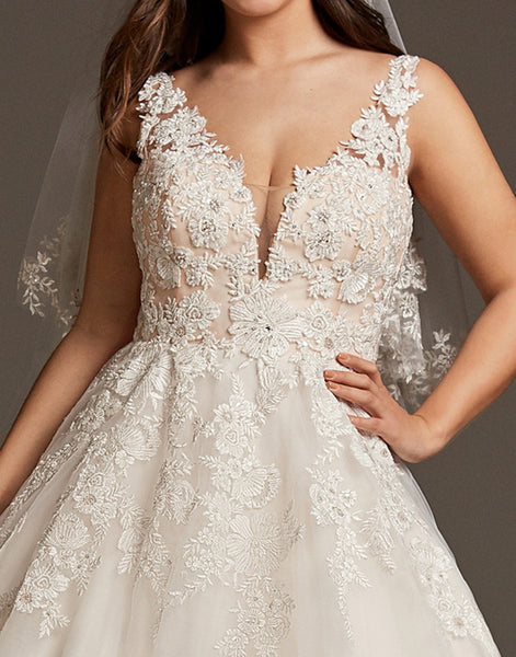 Plus Size A-Line Lace Appliqued Wedding Dresses Light Large Size Champ VLLUSISA Plus Size A-Line Lace Appliqued Wedding Dresses Light Large Size Champ VLLUSISA