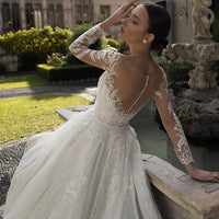 New Arrival Long Sleeve Lace Appliqued Bridal Gowns Sheath Illusion Back Wedding Dresses