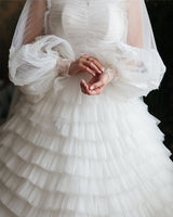 Fashion Puff Long Sleeve Princess Wedding Dresses Ball Gown Tiered Tulle Bridal Gowns