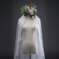 Elegant Bride Head Piece Three Meter Cathedral Wedding Veil Lace Edge Bridal Veil