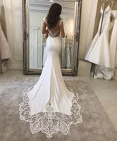 Encantadores vestidos de novia sin espalda con escote en V profundo Vestidos de novia simples de satén de sirena