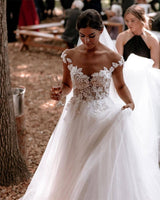 Romantic A Line Off Shoulder Long Tail Wedding Dresses Spain Beading Lace Bridal Gowns